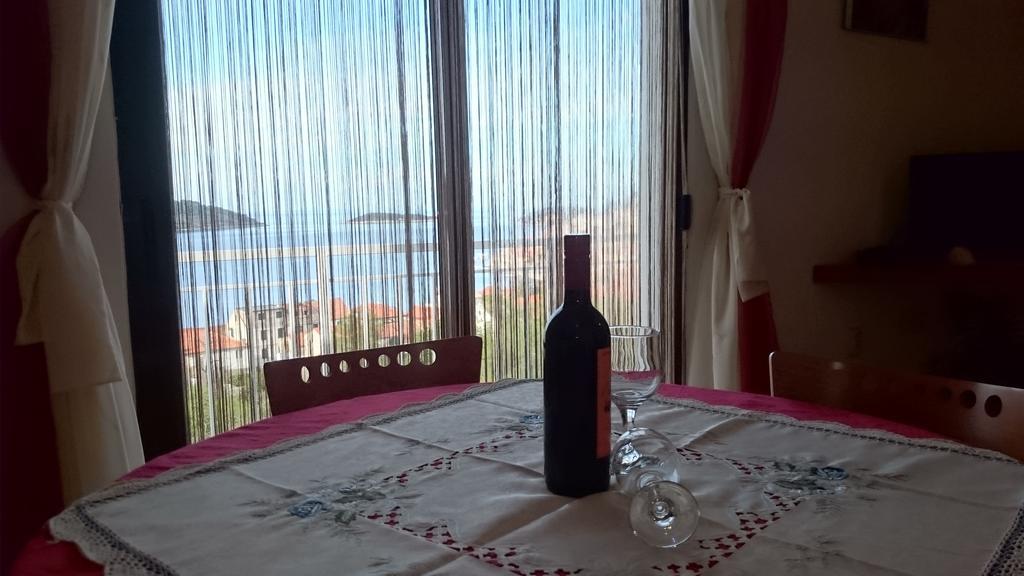 Apartment Pecarevic - A Holiday With A Stunning View Βις Εξωτερικό φωτογραφία